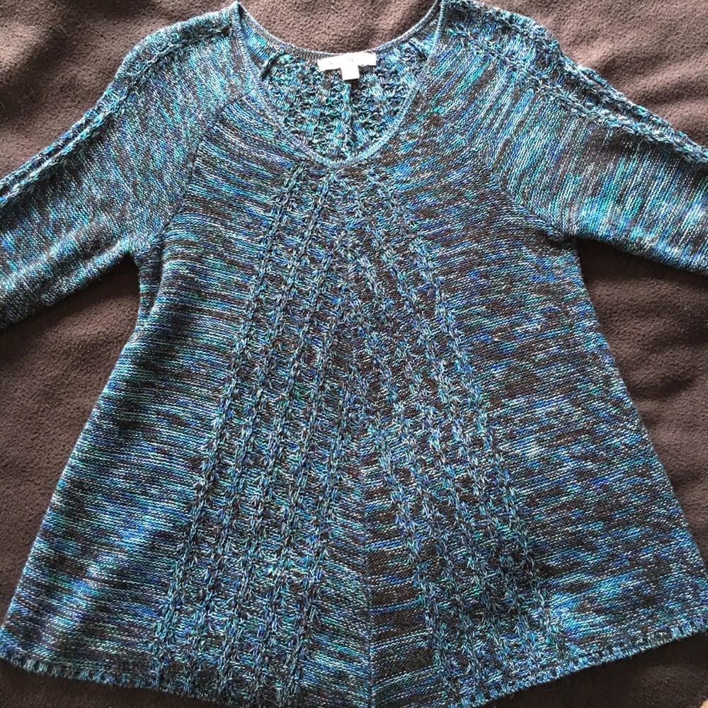Flare, 3/4 sleeve knit with cable knit embellish
